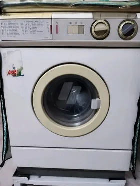 غسالة ايديال زانوسي